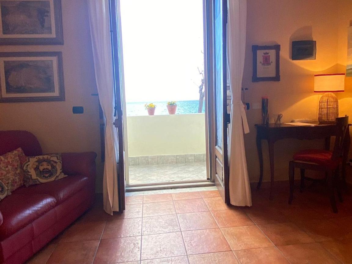Nice Sicily Little Family Home อาชิเรอาเล ภายนอก รูปภาพ